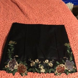 Oliviaceous leather skirt
